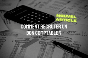 Calculatrice posée sur des documents comptables