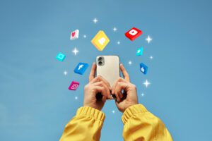 8-pratiques-pour-bien-recruter-sur-les-reseaux-sociaux-en-2021